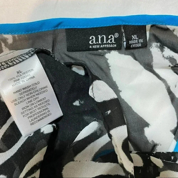 ANA XL white/black/blue trim front tie‎ sheer tunic - Picture 5 of 5